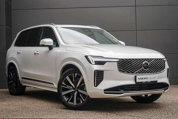 2025 Volvo XC90 Plus B5 Bright