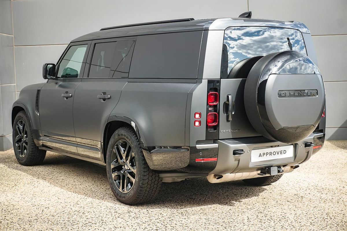 2024 Land Rover Defender 130 P400 Outbound L663