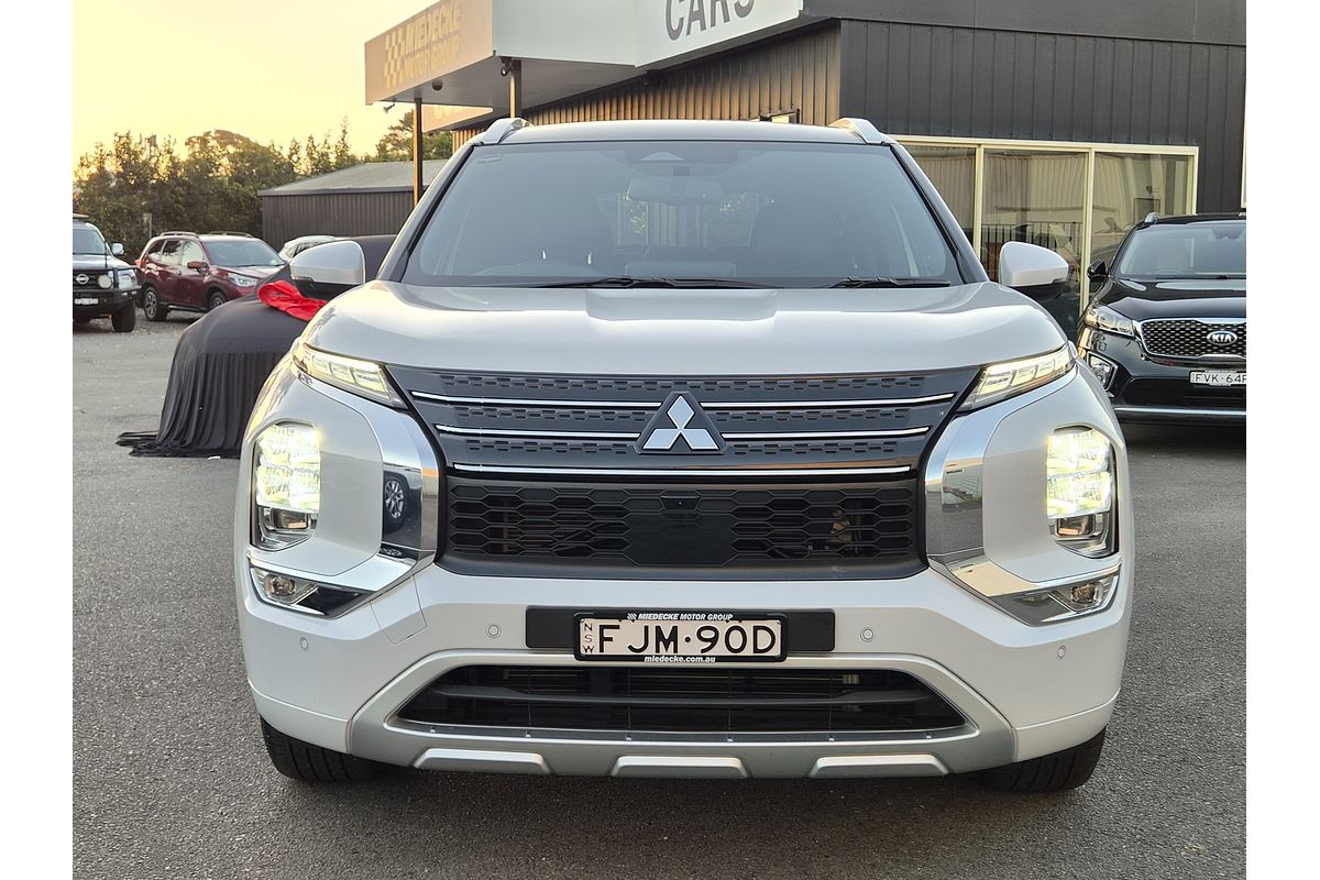 2024 Mitsubishi Outlander Exceed Tourer ZM