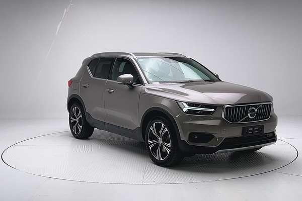 2021 Volvo XC40 T4 Inscription thumb-1
