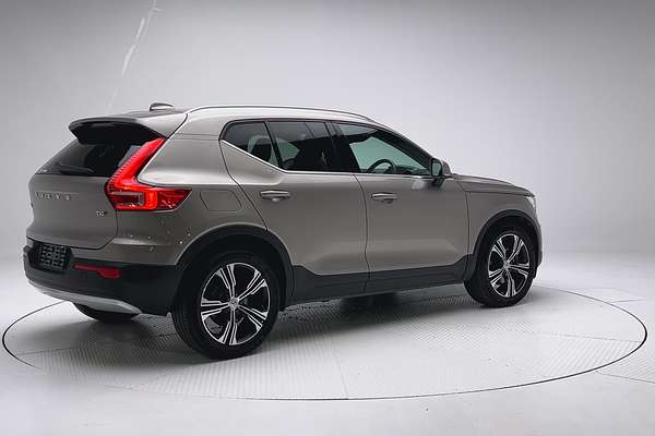 2021 Volvo XC40 T4 Inscription thumb-7