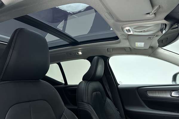 2021 Volvo XC40 T4 Inscription thumb-14