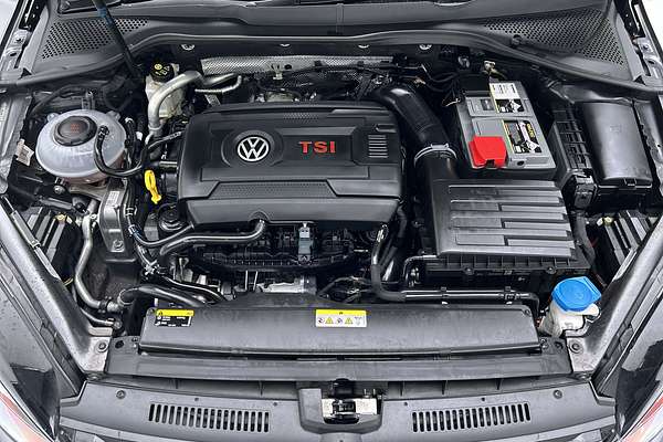 2020 Volkswagen Golf GTI 7.5 thumb-10