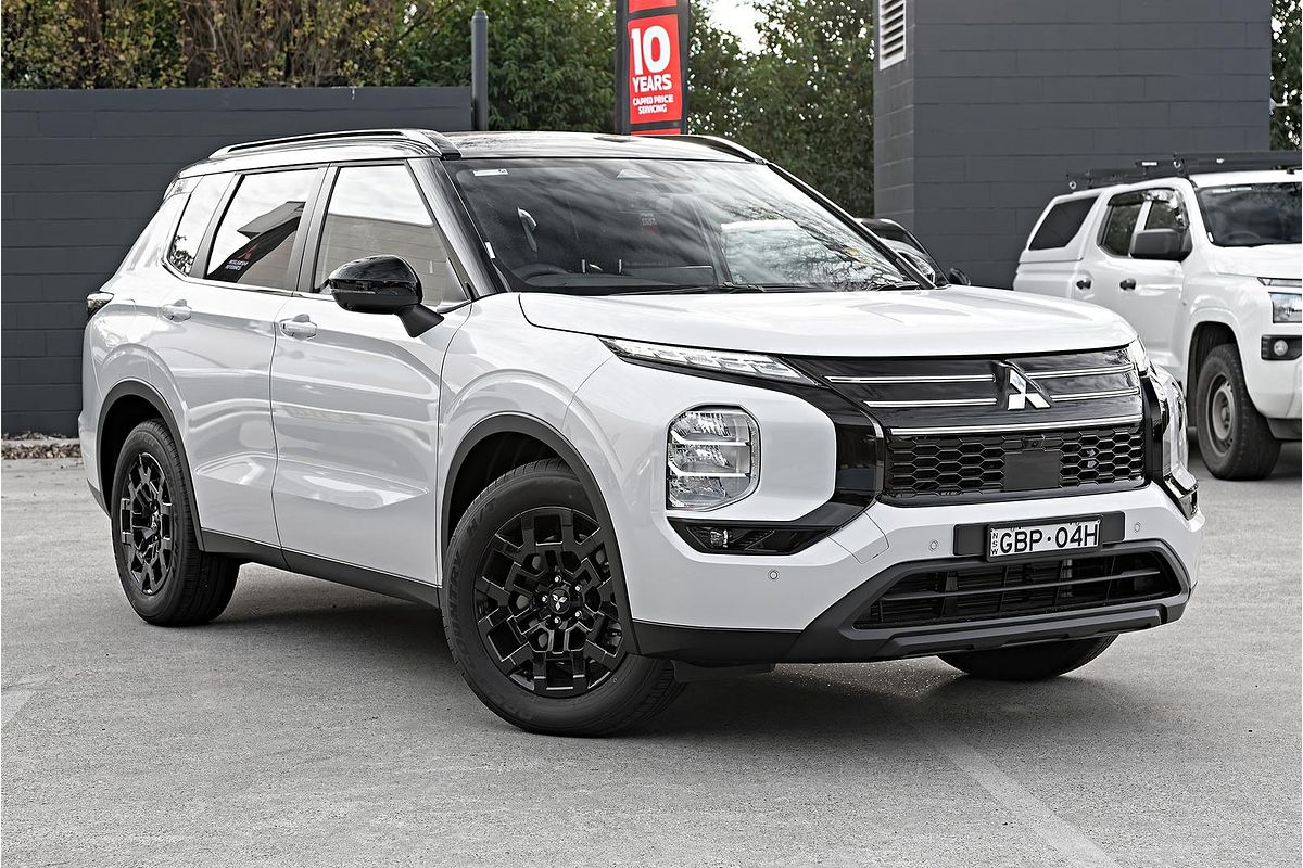 2025 Mitsubishi Outlander LS ZM