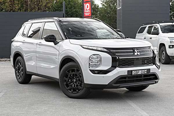 2025 Mitsubishi Outlander LS ZM