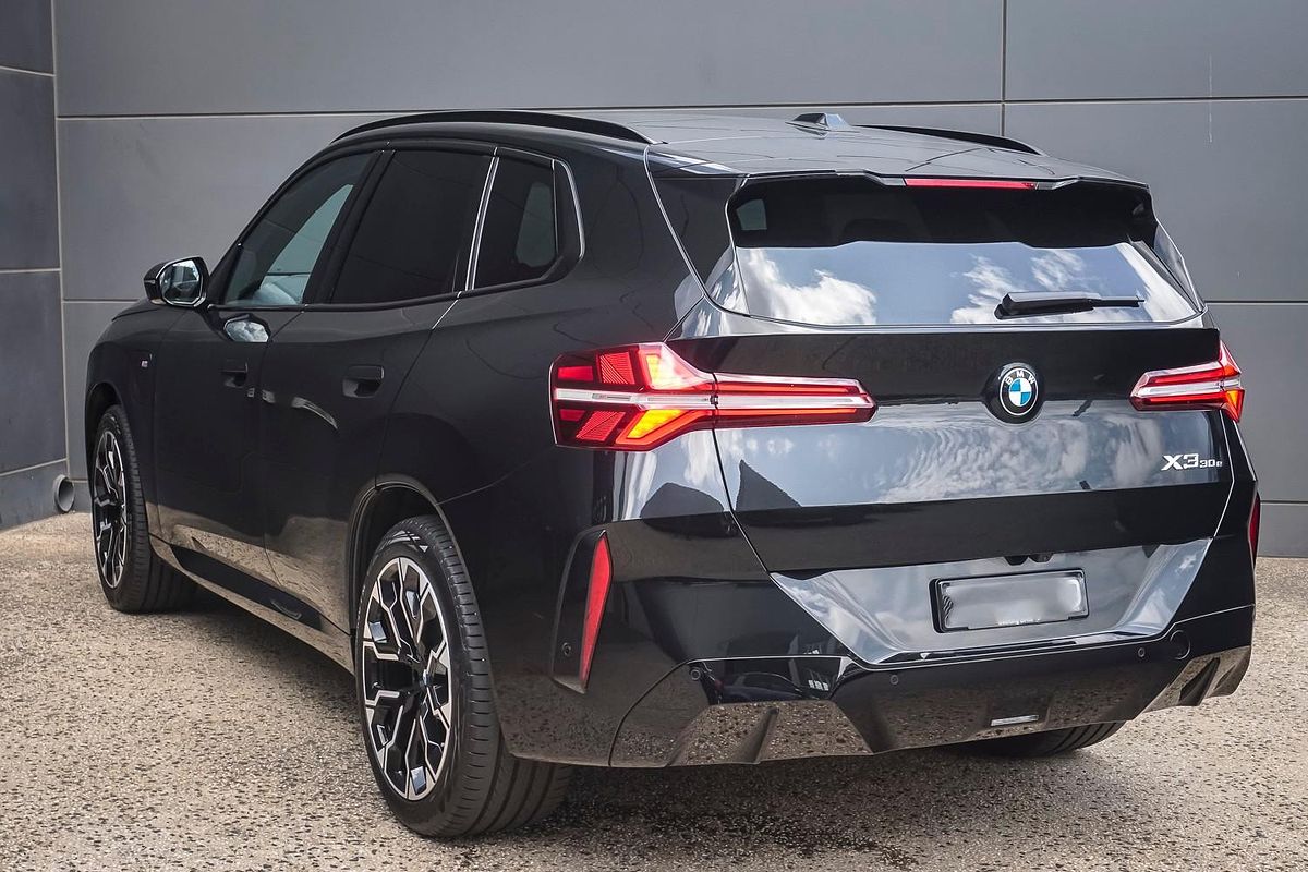 2025 BMW X3 30e xDrive G45