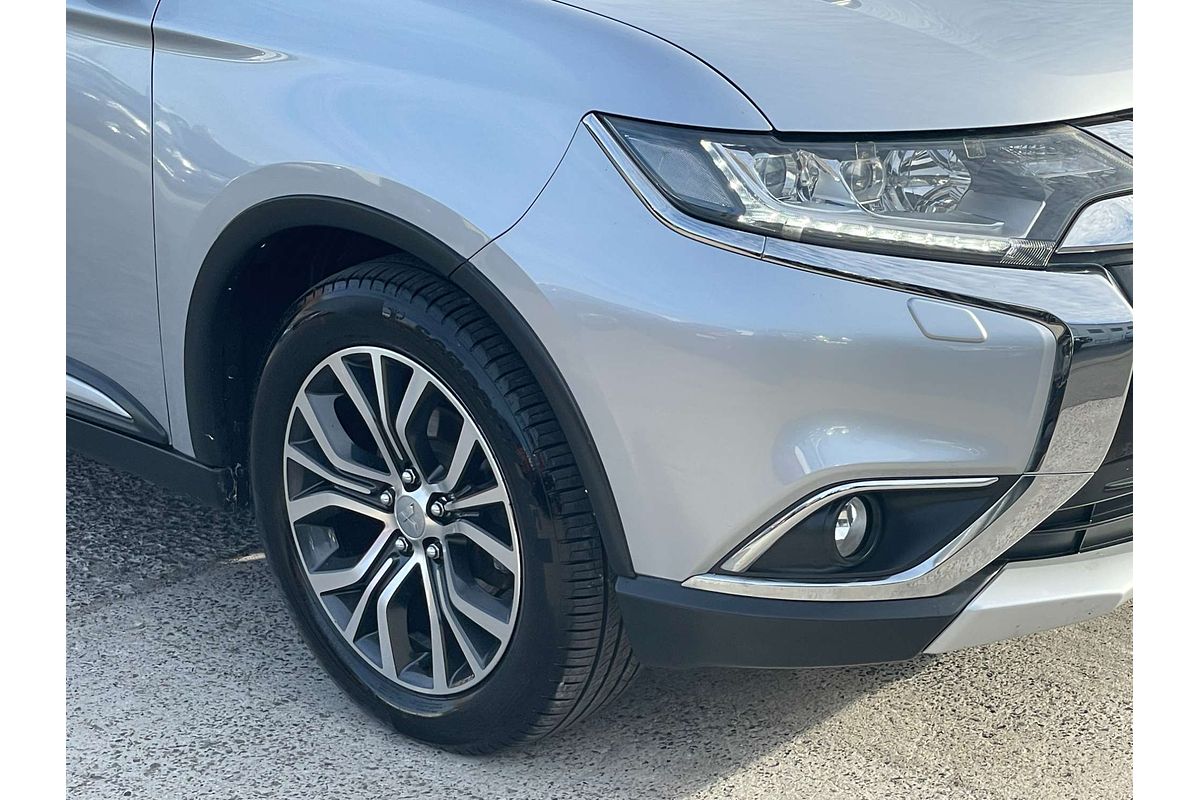 2015 Mitsubishi Outlander Exceed ZK