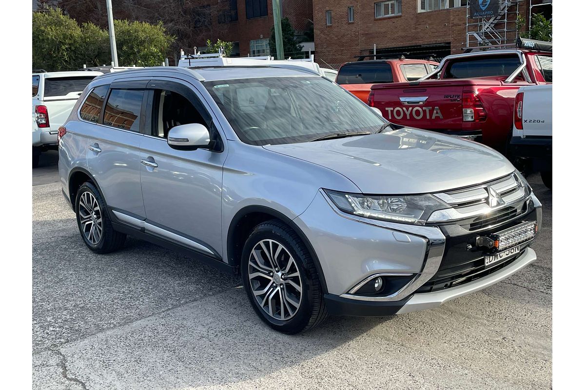 2015 Mitsubishi Outlander Exceed ZK