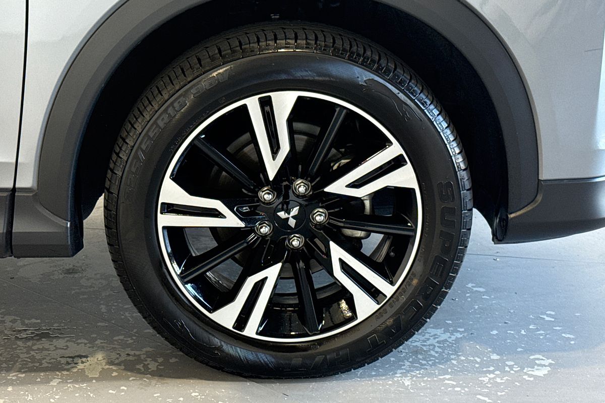 2023 Mitsubishi Eclipse Cross LS YB