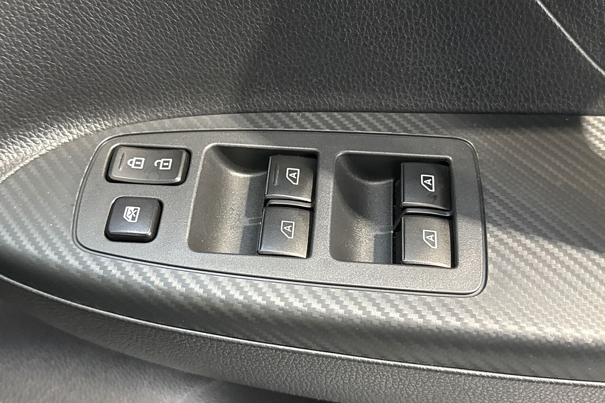 2023 Mitsubishi Eclipse Cross LS YB