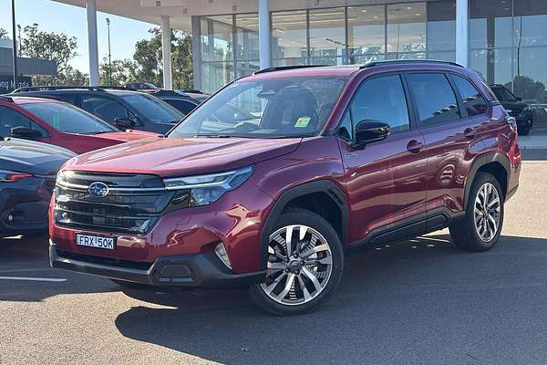 2025 Subaru Forester Hybrid Touring S6