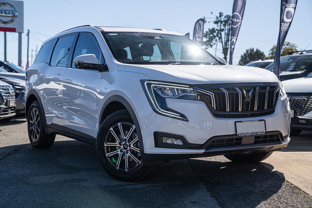 2025 Mahindra XUV700 AX7L