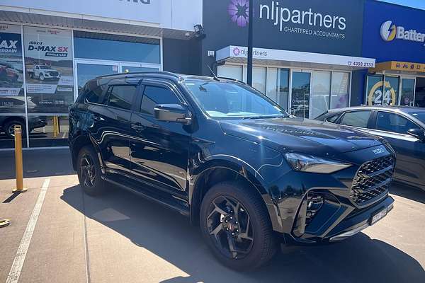 2025 Isuzu MU-X X-TERRAIN