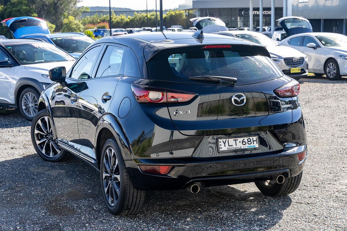 2023 Mazda CX-3 sTouring DK