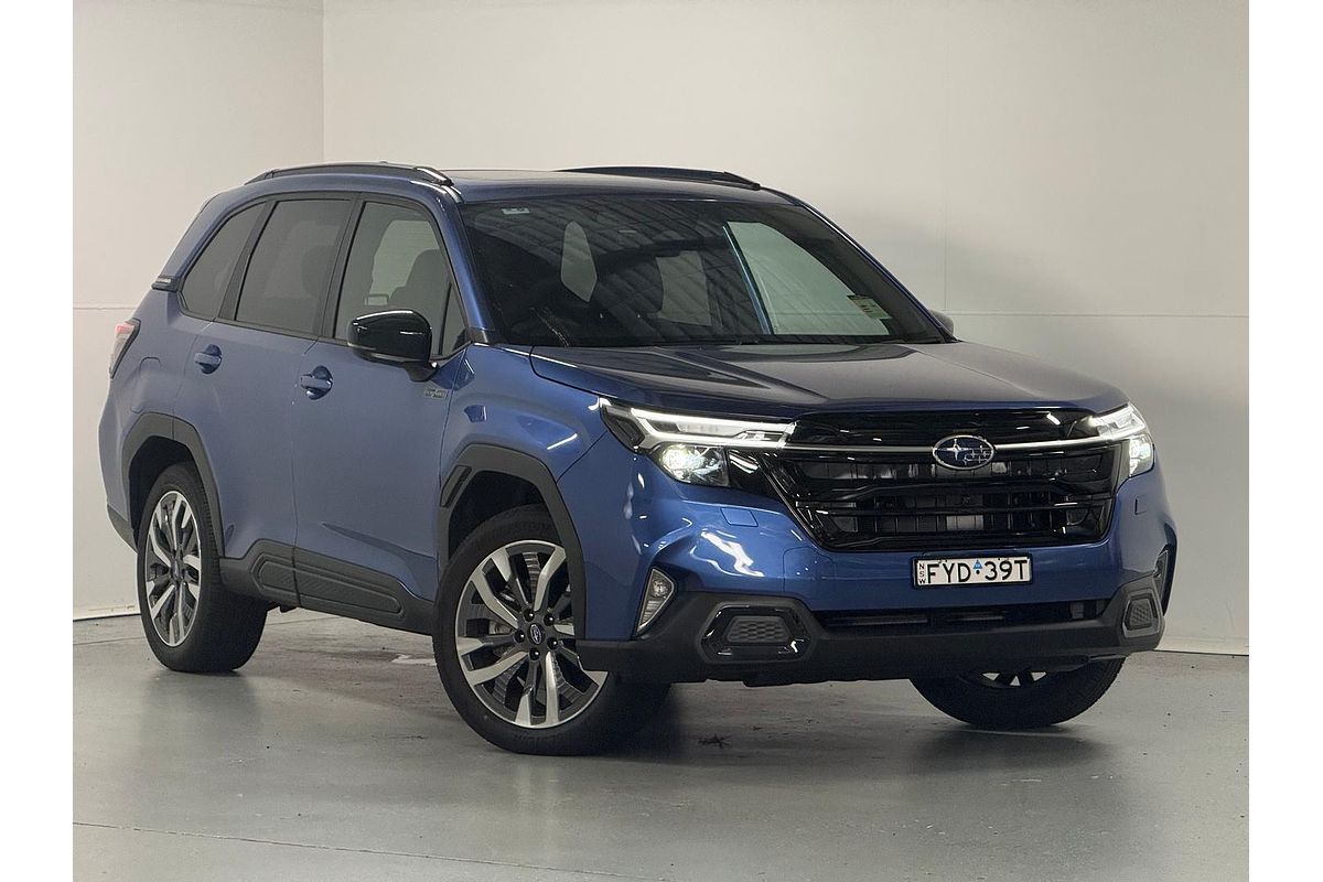 2025 Subaru Forester Hybrid Touring S6