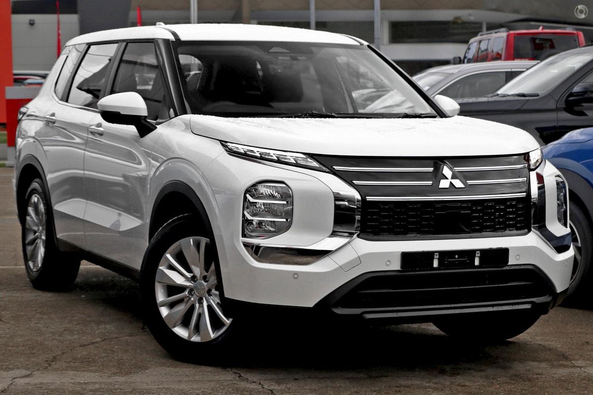 2026 Mitsubishi Outlander ES ZM