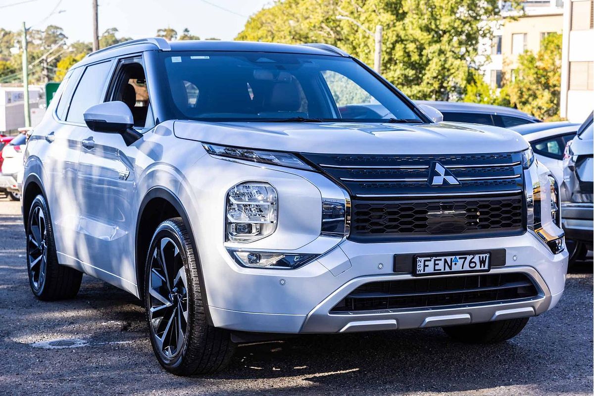 2023 Mitsubishi Outlander PHEV Exceed Tourer ZM
