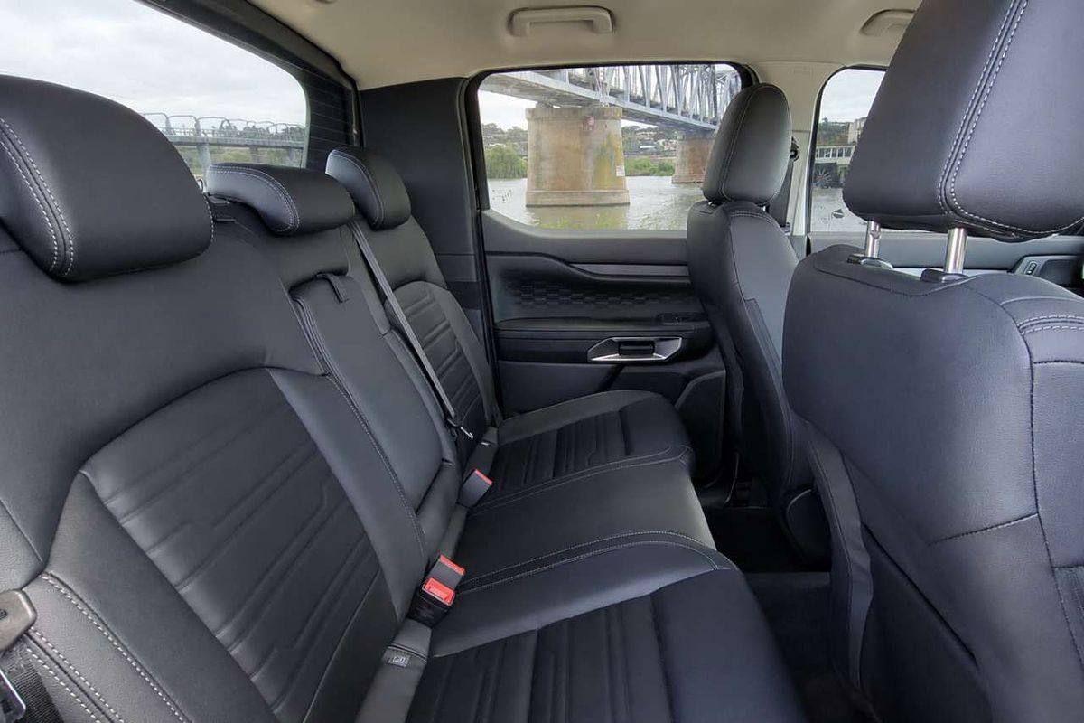 2025 Ford Ranger Sport 4X4 3.0L image 4