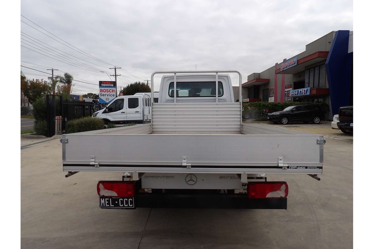 2024 Mercedes-Benz Sprinter 517CDI VS30 Rear Wheel Drive MWB image 3