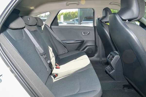 2026 Kia K4 S CL4m thumb-8
