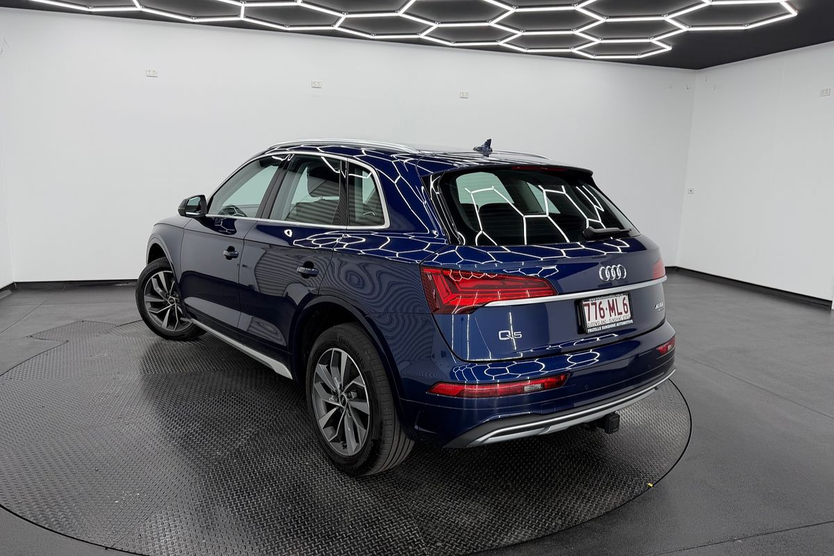 2022 Audi Q5 40 TDI FY