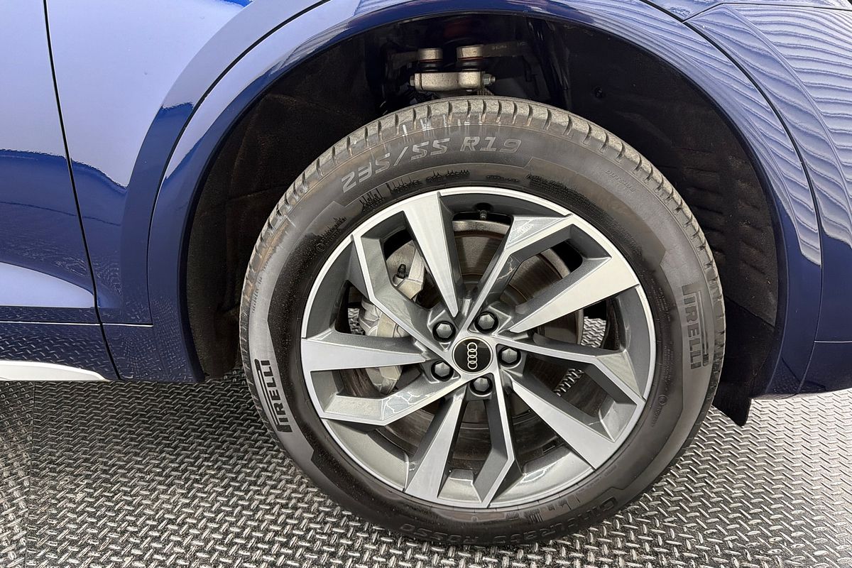 2022 Audi Q5 40 TDI FY