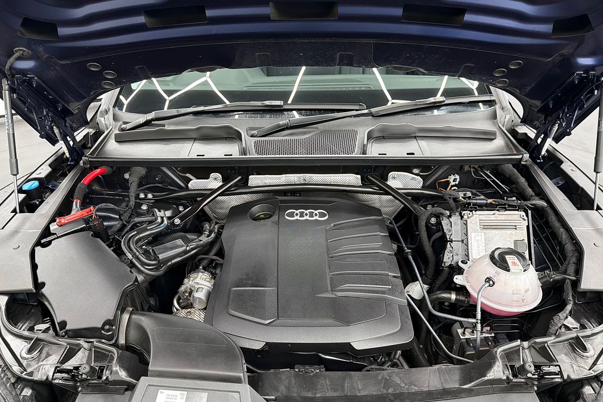 2022 Audi Q5 40 TDI FY
