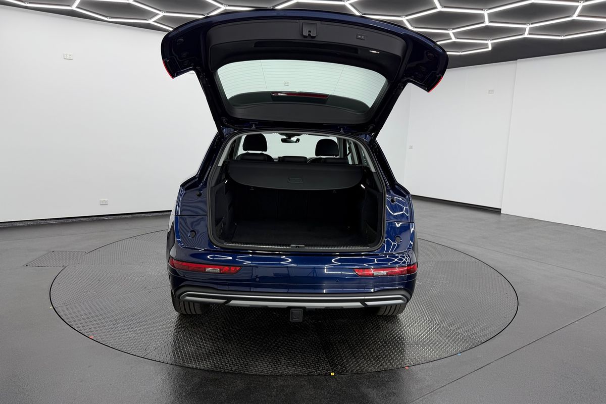 2022 Audi Q5 40 TDI FY