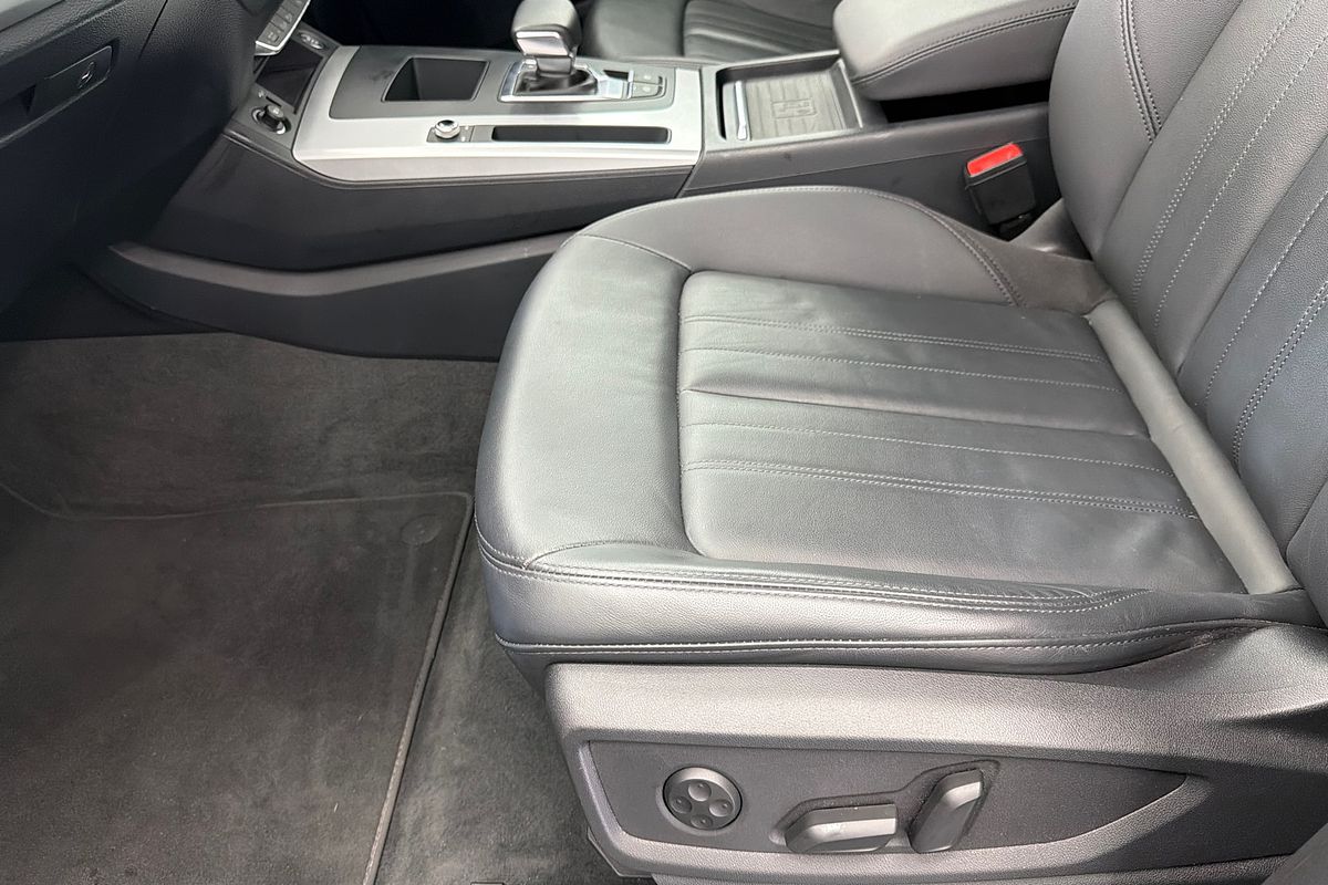 2022 Audi Q5 40 TDI FY