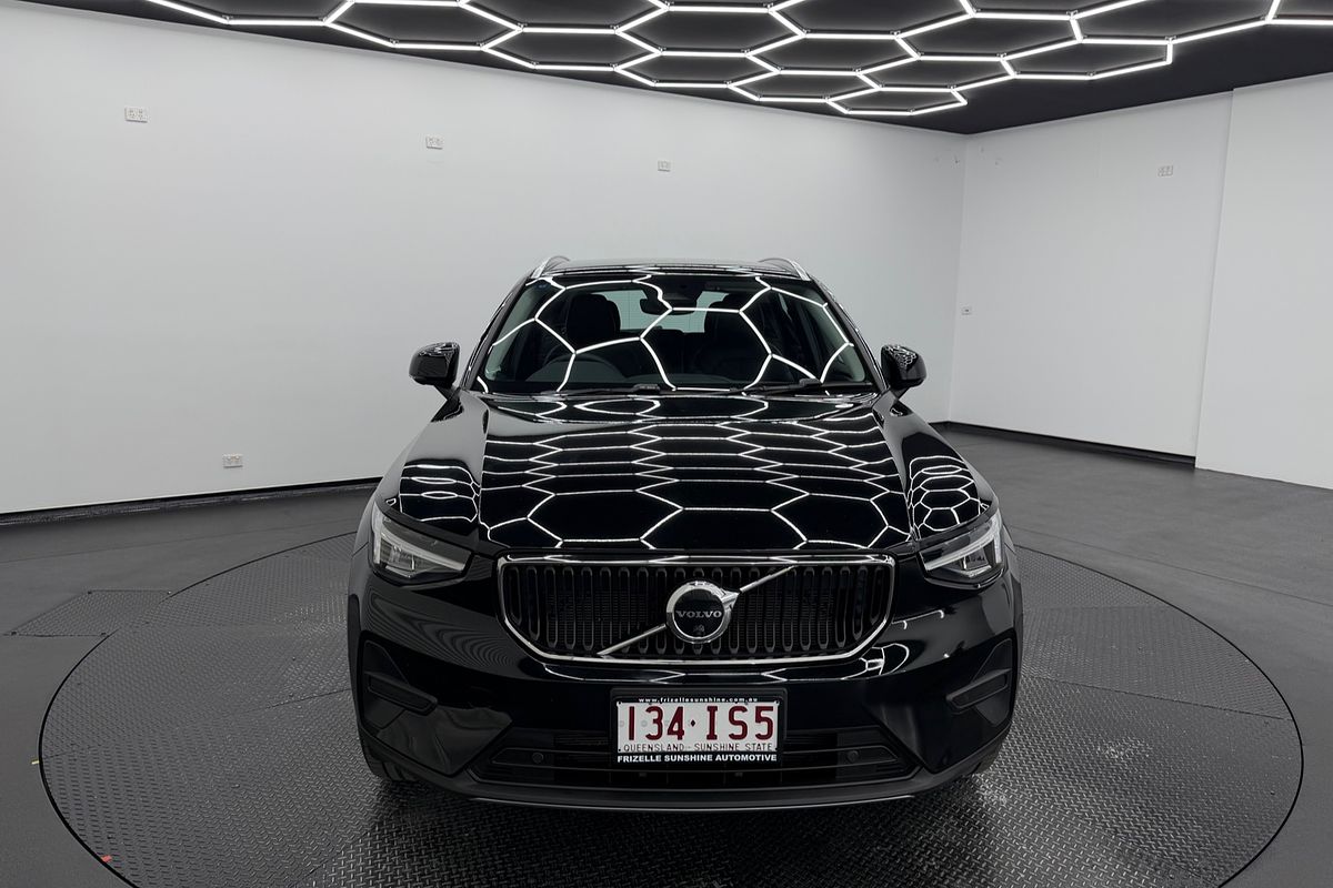 2023 Volvo XC40 Ultimate B4 Bright