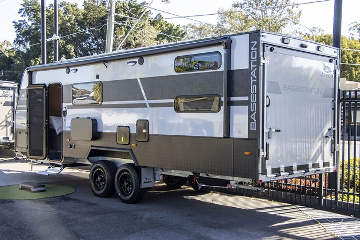 2026 Jayco BASE STATION CARAVAN 24.75-6.4T.BS-MY26