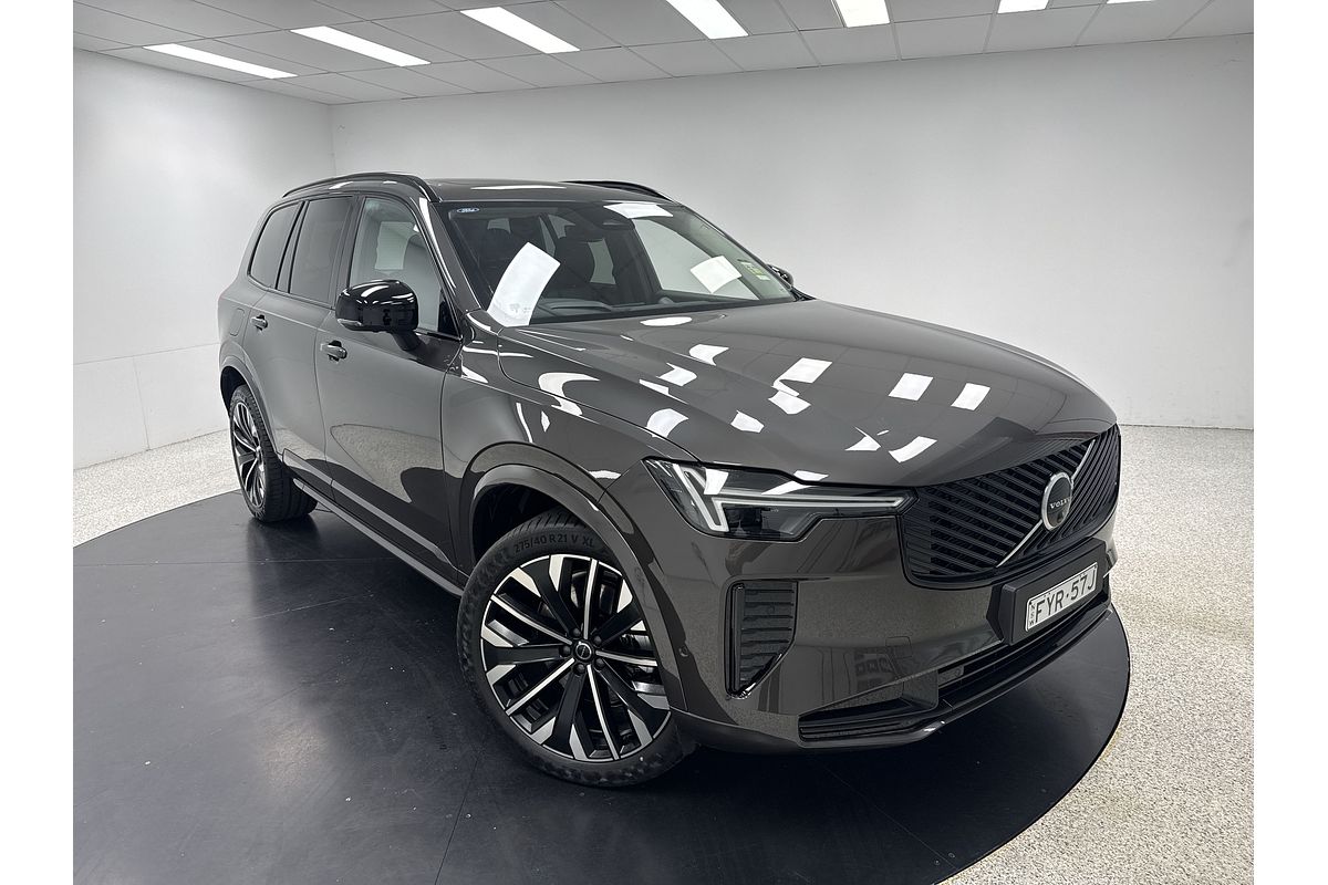 2025 Volvo XC90 Ultra B5 Bright
