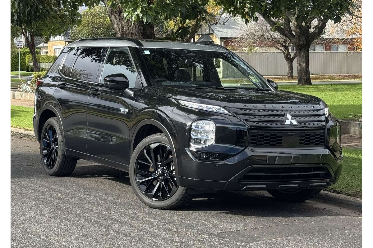 2024 Mitsubishi Outlander PHEV GSR ZM