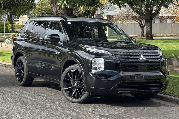 2024 Mitsubishi Outlander PHEV GSR ZM