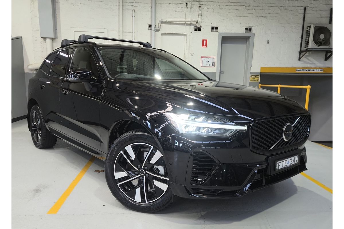 2025 Volvo XC60 Plus T8 Plug-In Hybrid Dark