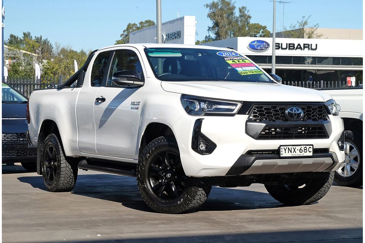 2024 Toyota Hilux SR5 GUN126R 4X4