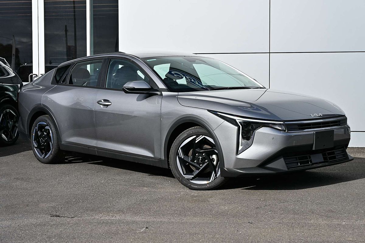 2025 Kia K4 Sport + CL4m