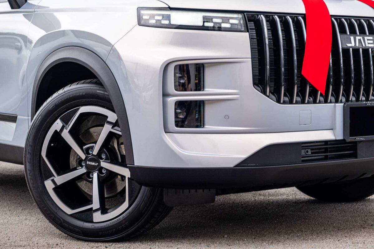 2025 OMODA JAECOO J7 Track