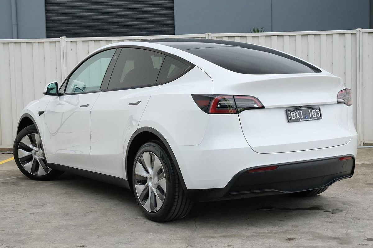 2022 Tesla Model Y Rear-Wheel Drive