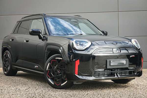 2025 MINI Aceman JCW E Favoured J05