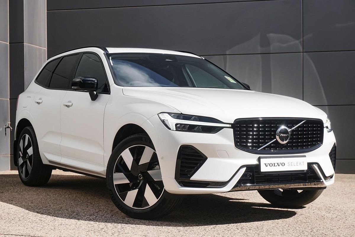 2025 Volvo XC60 Plus T8 Plug-In Hybrid