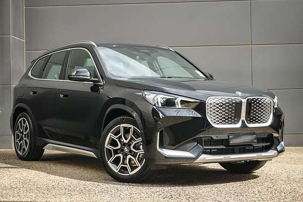 2026 BMW iX1 xDrive30 xLine U11
