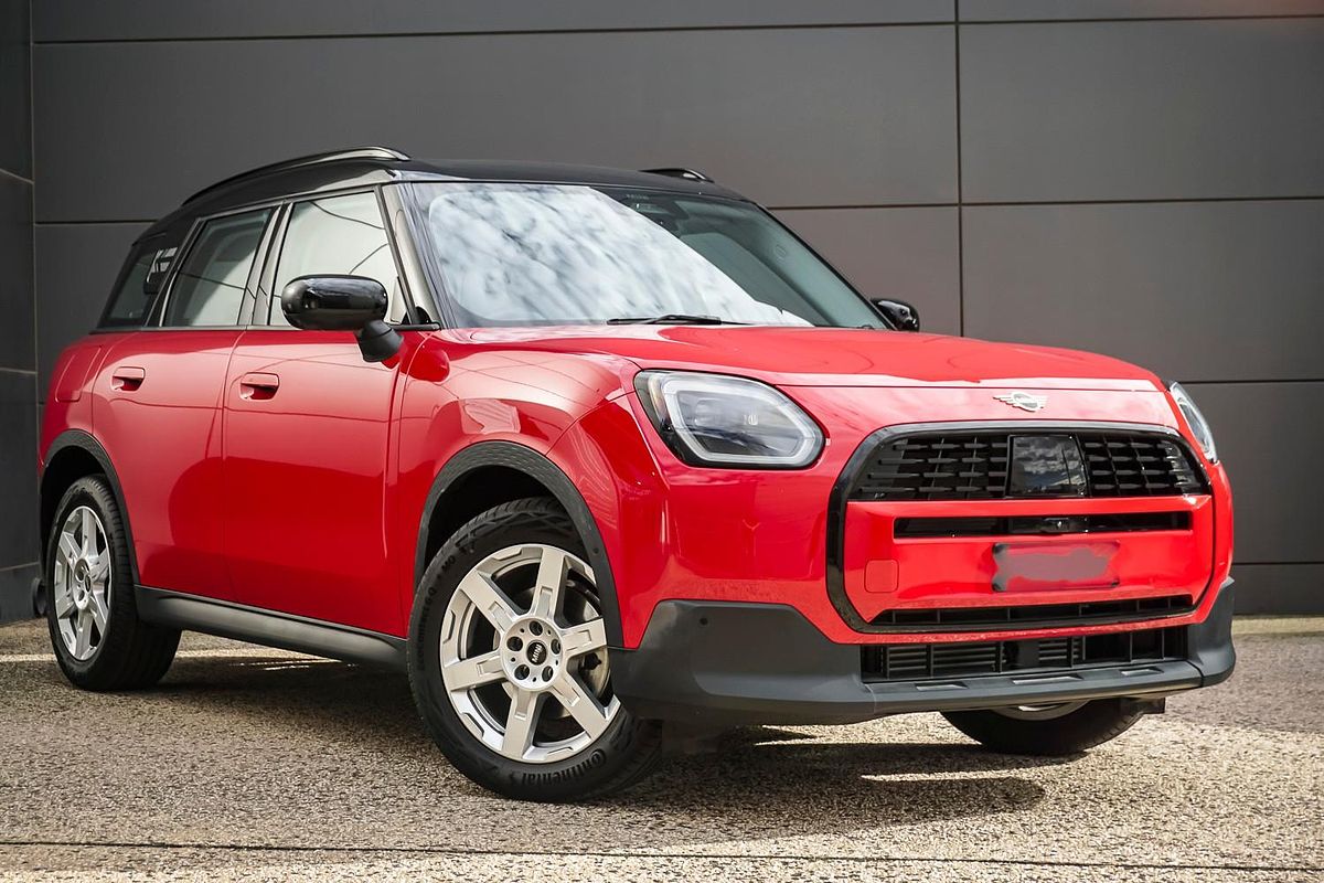 2024 MINI Countryman C Classic U25