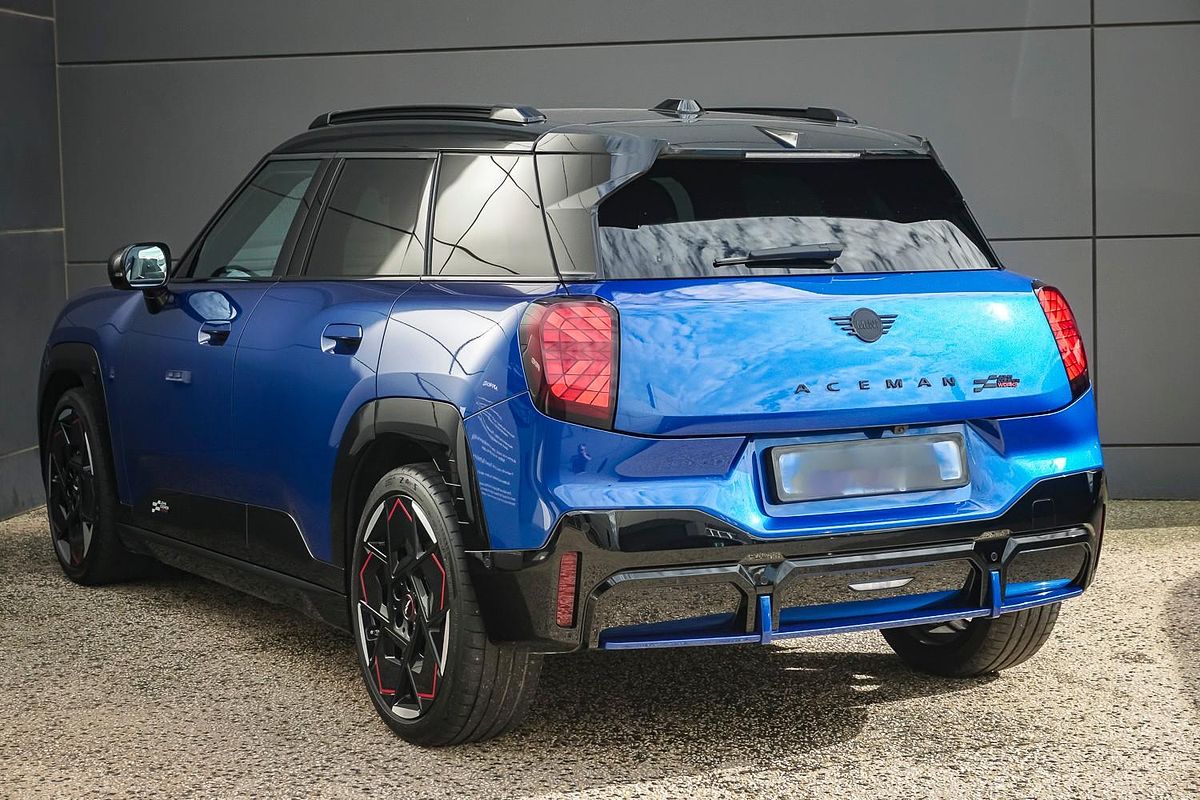 2025 MINI Aceman JCW E Favoured J05