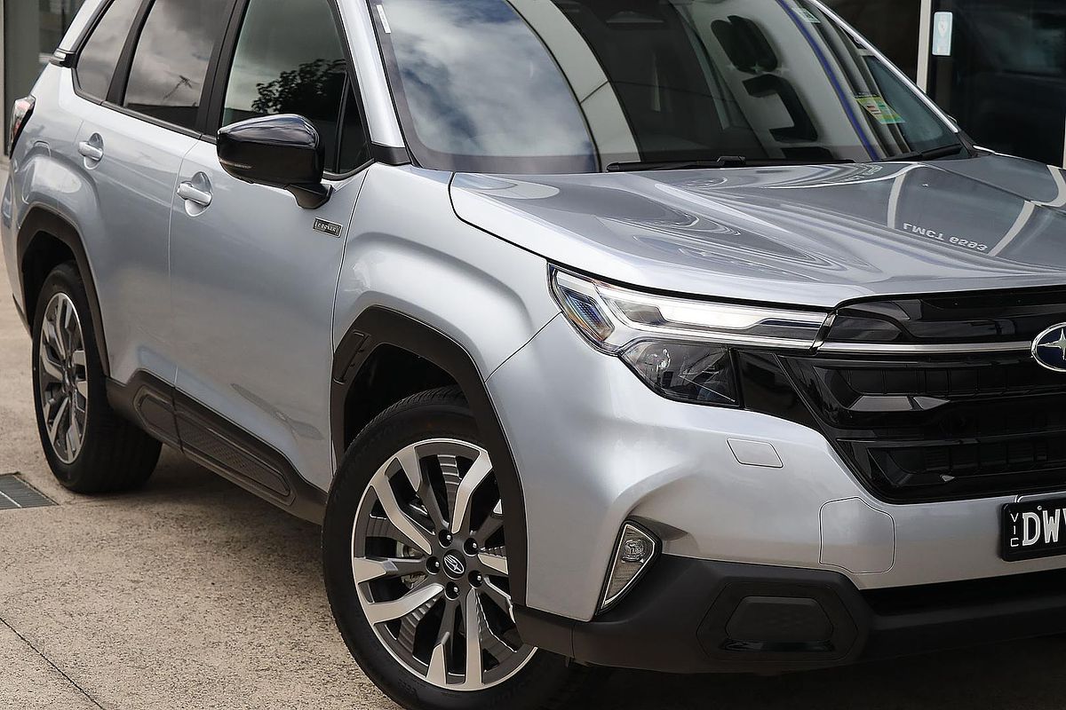 2026 Subaru Forester Hybrid Touring S6
