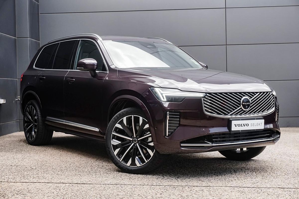 2025 Volvo XC90 Ultra B5 Bright