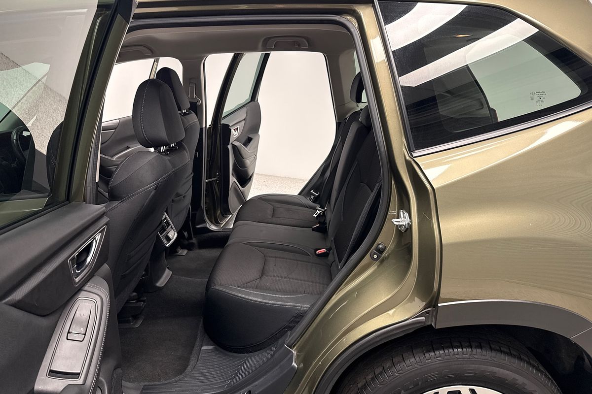 2023 Subaru Forester 2.5i S5
