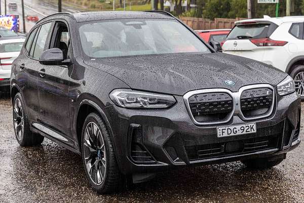 2023 BMW iX3 M Sport G08