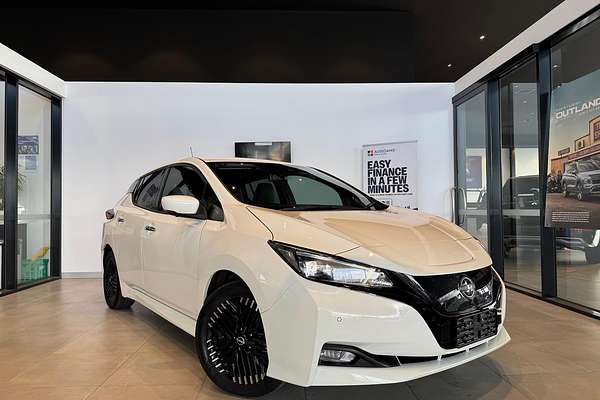 2023 Nissan LEAF ZE1