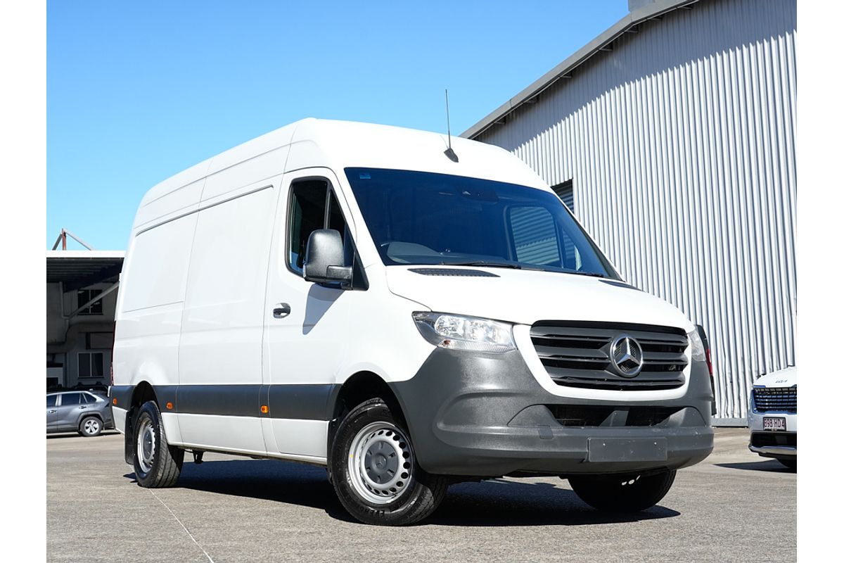 2023 Mercedes-Benz Sprinter 315CDI VS30 MWB Low Roof